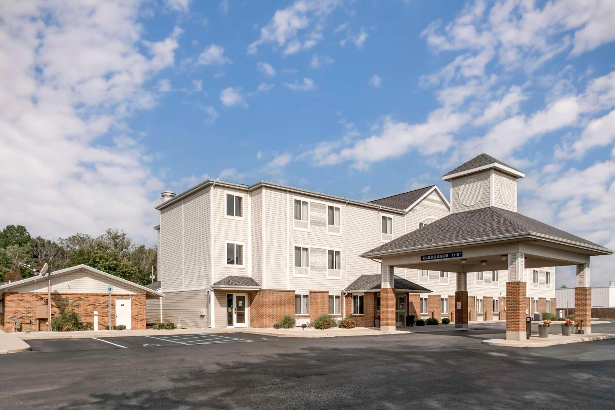 Best Western Beacon Inn Grand Haven Ngoại thất bức ảnh
